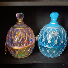 Load image into Gallery viewer, Glow-in-the-Dark Jewelry Treasure Box