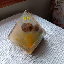 Load image into Gallery viewer, Lighted Pyramid USB